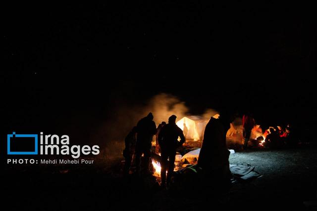 ۱۰ هکتار باغ مرکبات جیرفت گرفتار آتش؛ عملیات اطفا ادامه دارد