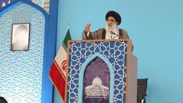 دانشجویان پیش‌قراول مبارزه با استکبار جهانی‌اند