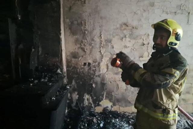 نجات 15 نفر از آتش‌سوزی ساختمان مسکونی در نعمت‌آباد