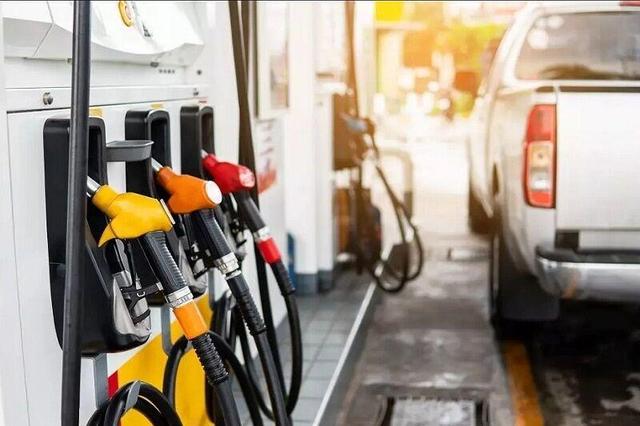 قیمت بنزین از چه تاریخی سه نرخی و گران می شود؟