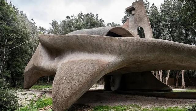 خانه نهنگ؛ اثری برجسته و شاخص در معماری آوانگارد (+تصاویر)