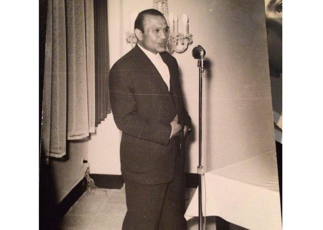 غلامحسین یوسفی که بود؟