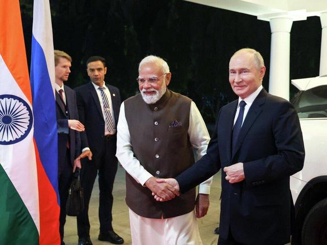 روسیه و هند: موضوع هسته‌ای ایران باید از طریق گفت‌وگو حل‌وفصل شود