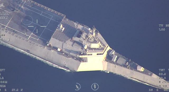 ببینید | هشدار به ناوهای آمریکایی توسط نیروی دریایی سپاه!