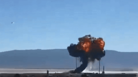 US F-16 crashes in California (VIDEO)