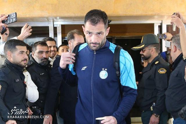 دروازه‌بان استقلال با کارنامه‌ای سنگین از شهرآوردهای اروپایی در دربی تهران