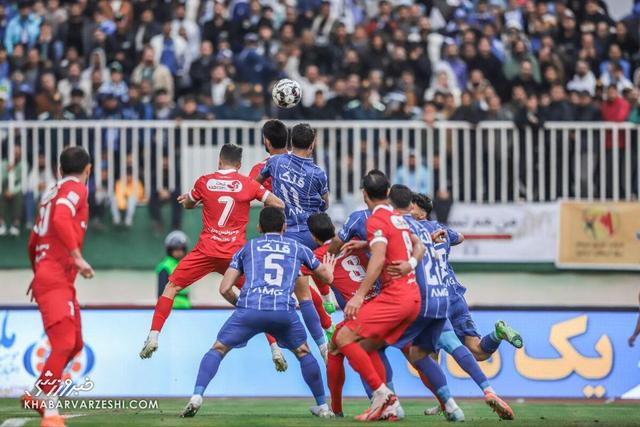 جنگ پرسپولیس و استقلال برنده نداشت/ دوئل برزیلی و پرتغالی به تساوی نفسگیر سرخابی‌ها در دربی ختم شد