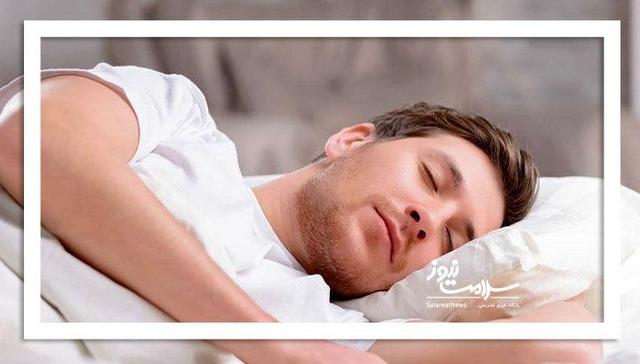 خوابیدن با بازوی خمیده می‌تواند به اعصاب دست‌ صدمه بزند