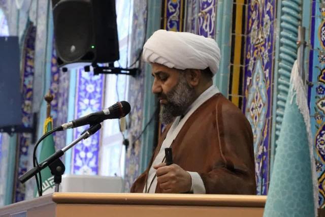 امام جمعه خارگ: ولایت فقیه برترین نظریه مدیریت اجتماعی جهان است