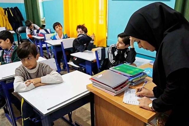 آموزش، فردا در فارس حضوری است