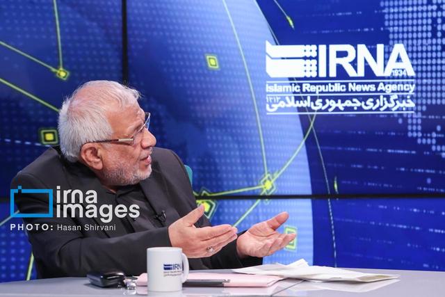 تناسبی‌شدن نقش احزاب را پررنگ می‌کند/مردم را تشویقی و تکلیفی پای صندوق‌های رأی بیاوریم