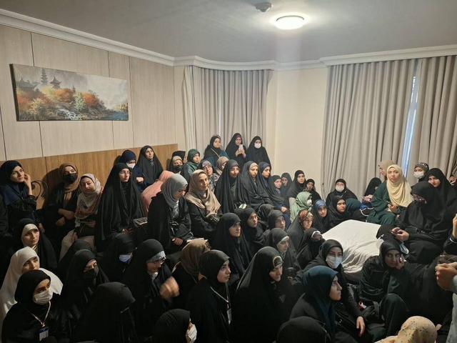 اشک‌های مادران آینده بر پای مادران فداکار بقیع