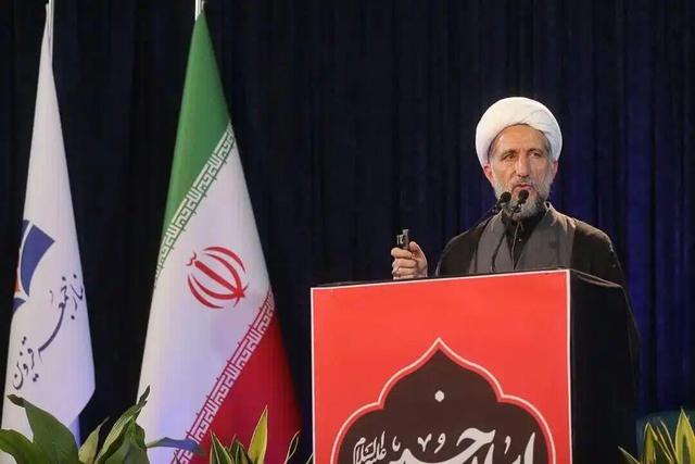 امام جمعه قزوین: دانشجویان، طلایه‌داران تبیین پیام انقلاب باشند