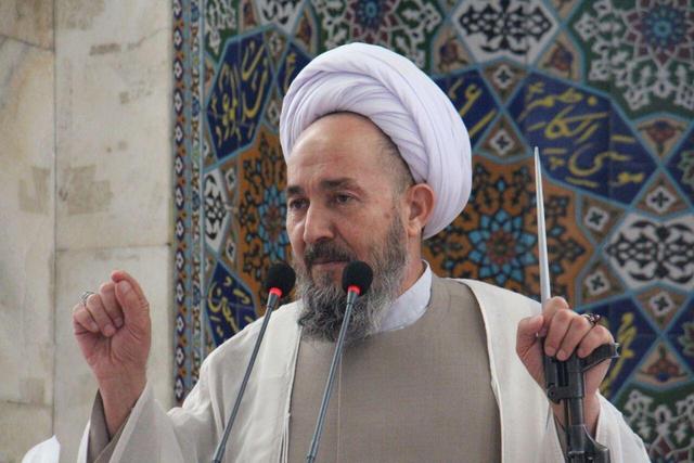 امام جمعە شاهین دژ: اقشار مختلف جامعه در برابر تهدیدهای دشمنان نقش آفرینی کنند 
