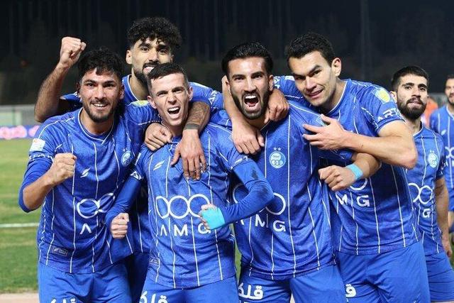 پوستر جنجالی استقلال برای دربی؛ حضور یک بازیکن ناشناس +عکس