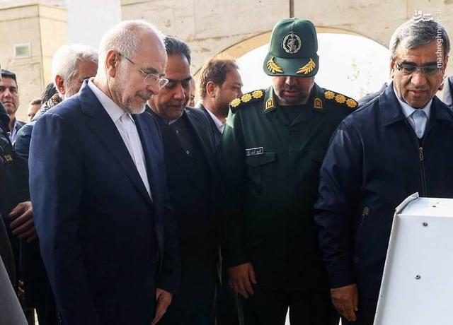 عکس/ حضور قالیباف بر سر مزار برادر شهیدش