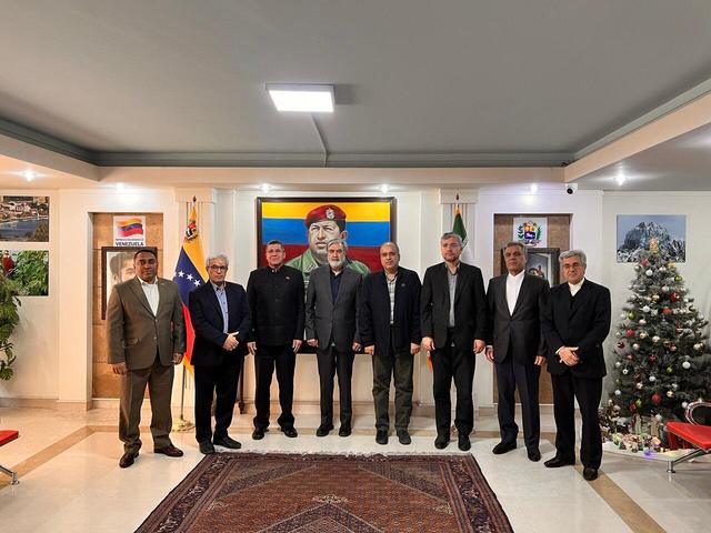 دیدار اعضای کمیسیون امنیت ملی و سیاست خارجی مجلس با سفیر ونزوئلا