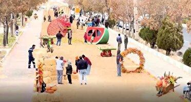 با انعکاس جلوه‌های پاییز هزار رنگ