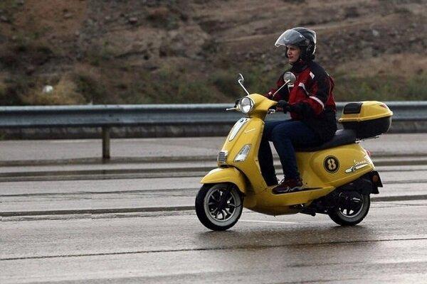 موتورسیکلتهای برقی نیازمند گواهینامه هستند