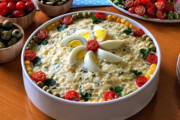 ترفندهای خوشمزه‌تر شدن سالاد الویه ؛ از گرفتن بوی زهم مرغ تا چسبناک نشدن