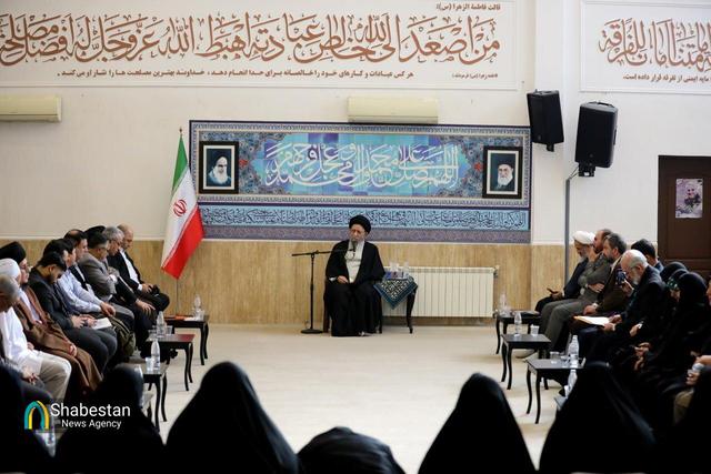 حضرت زهرا(س) الگوی زن مسئولیت‌پذیر؛ اثر فعالیت‌های قرآنی باید در جوانان دیده شود