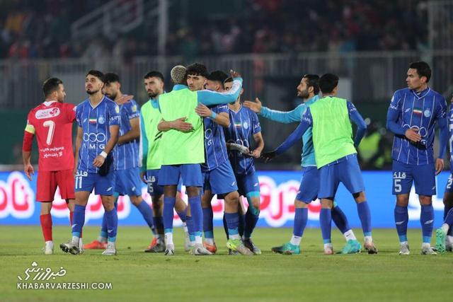 ادعای عجیب استقلالیها: سنگهایی که طرفداران پرسپولیس پرتاب کردند، بزرگتر بود!