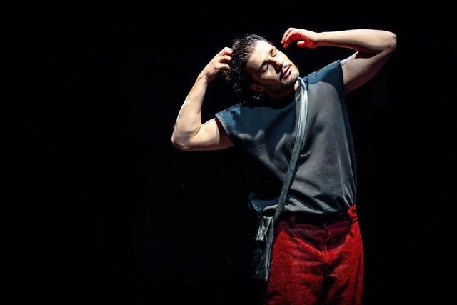 گذر از بازیگری به سوی اجراگری؛ خاطراتی که زمان و مکان را دگرگون میکند