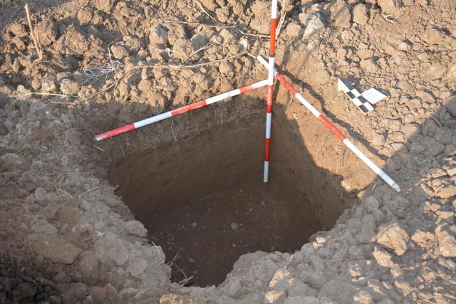 خط عرصه و حریم تپه باستانی در علی‌آبادکتول مشخص شد