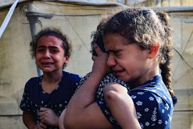 یونیسف: جنگ، دوران کودکی را از کودکان غزه ربود /۴ هزار طفل نیاز به انتقال به خارج دارند