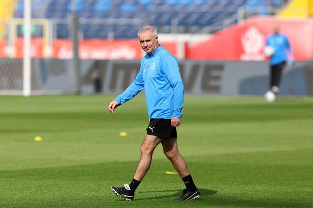 سرمربی نیوزلند: گروه سختی داریم اما پیروزی مقابل ایران و دیگر تیمها ممکن است