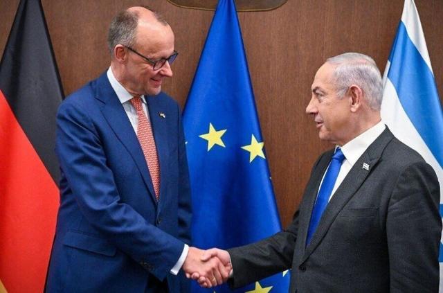 صدراعظم آلمان به سرزمینهای اشغالی سفر میکند/درخواست سبزها از مرتس