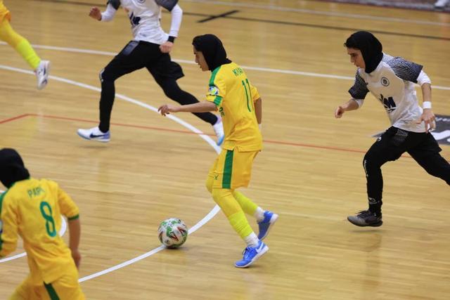 غلبه نفتی‌ها در آبادان؛ پالایش نفت گلبرگ تاکستان را از پا درآورد