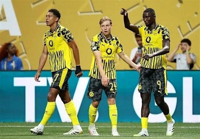 دورتموند بی خیال رده سوم نیست