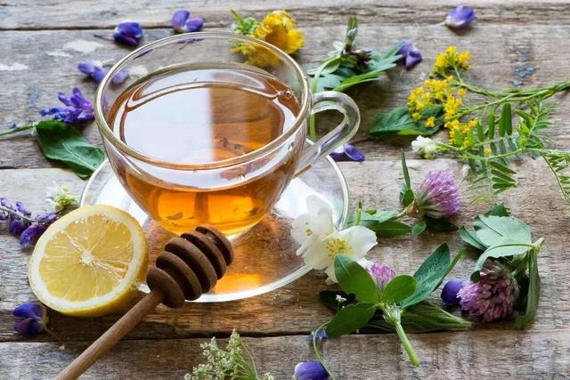 هشدار درباره مصرف بی‌رویه دمنوش‌های گیاهی برای درمان آنفلوانزا