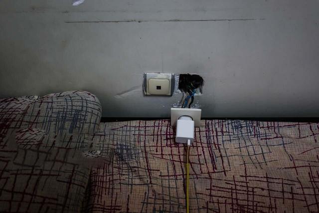 زندگی دانشجویی با امام و حاج قاسم و خاتمی و رونالدو + تصاویر | از محل دعوای ساکنین قبلی تا یخچال حاوی تخم و مرغ و رب!