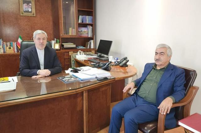 ادبیات ایران در قلب خوانندگان ترکزبان جای گرفته است