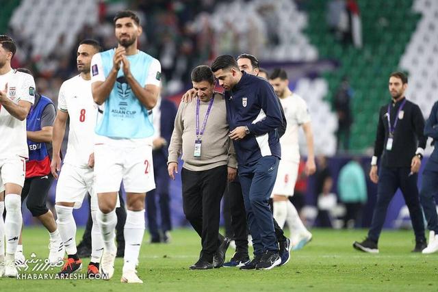 پورعلی‌گنجی: تعریف‌های قلعه‌نویی مسئولیت من را چند برابر می‌کند/ قبول ندارم گروه تیم ملی آسان است/ رسیدن از دربی ۱۲۰ هزار نفری به ۸ هزار تماشاچی خیلی بد است