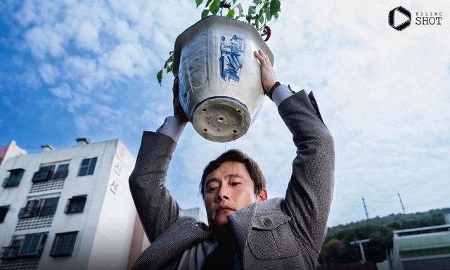 «خانه هنرمندان» میزبان «چارهای نیست» کرهایها میشود