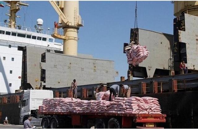 عملیات لجستیکی بزرگ در هرمزگان؛ انتقال ۵۰ هزار تن برنج ذخیره شده بخش خصوصی به سراسر کشور
