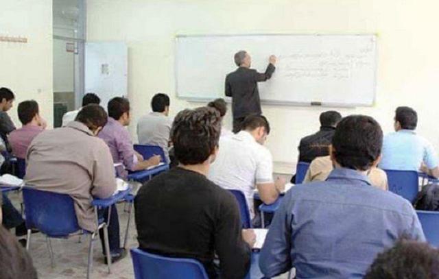 ۲ هزار دانشجو زیر چتر حمایتی کمیته امداد کرمان هستند