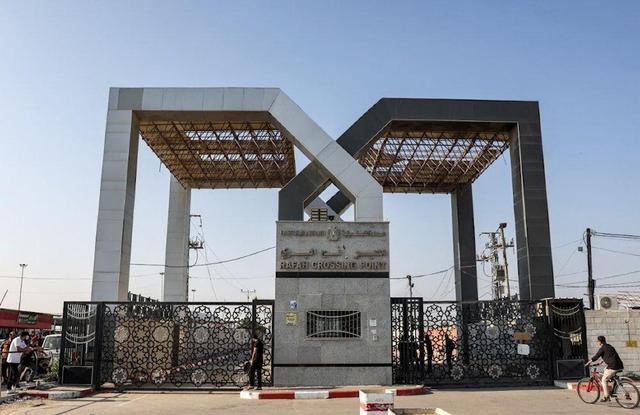 رئیس پارلمان عربی: هدف اسرائیل از بازگشایی یکطرفه گذرگاه رفح، آواره کردن مردم غزه است