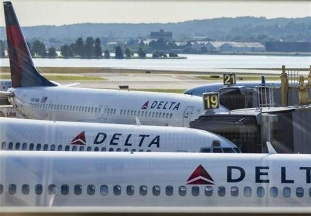 ضربه تعطیلی دولت آمریکا به شرکتهای هواپیمایی