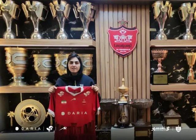 دو ملی پوش یاغی ها جدید فوتبال؛ پرسپولیس دو بمب استقلالی را ترکاند
