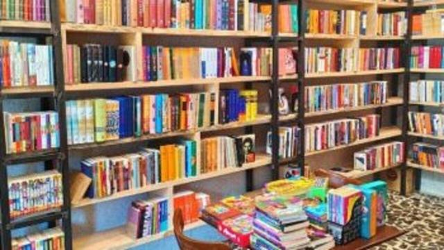 ایرانی‌ها روزانه ۱۰ دقیقه کتاب می خوانند و ۷۰ دقیقه در شبکه‌های اجتماعی‌ هستند/ مانع اصلی مطالعه در ایران نه بی‌علاقگی، که فشار معیشت و دغدغه مالی!