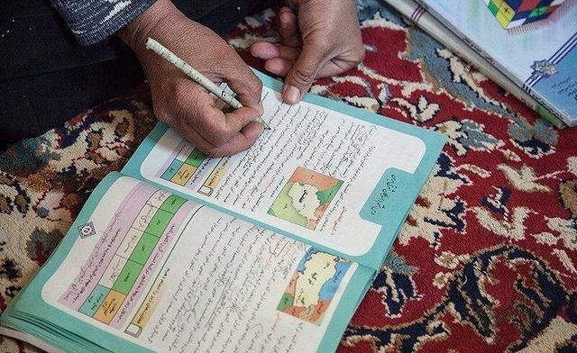 محمدپور:۲۳۰۰ بازمانده از تحصیل در آذربایجان غربی جذب می شوند