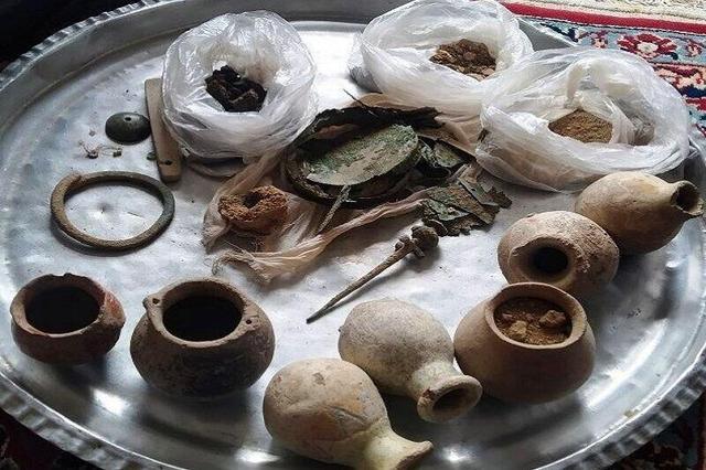 اشیای کشف شده در فریدونکنار تقلبی است؛ دستگیری ۷ متهم