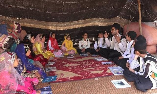 ارسال کتاب و نشریه برای جامعه عشایر در ۲۲ شهرستان فارس در طرح آب و کتاب