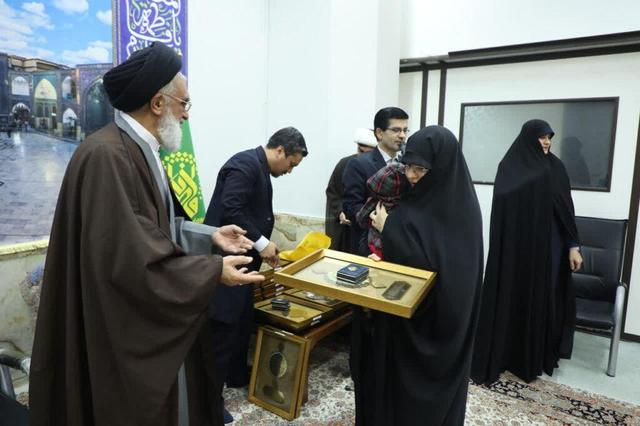 تقدیر از رتبههای برتر قم در مسابقات ملی و بینالمللی قرآن کریم