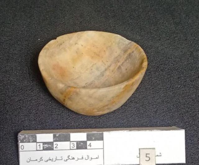 کشف پنج شی تاریخی در گلباف کرمان/ یک متهم دستگیر شد