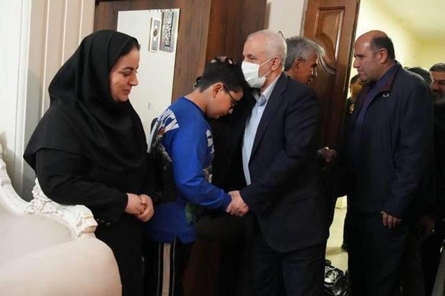 نقش الهام‌بخش خانواده‌های شهدا در تحکیم ارزش‌های انقلاب